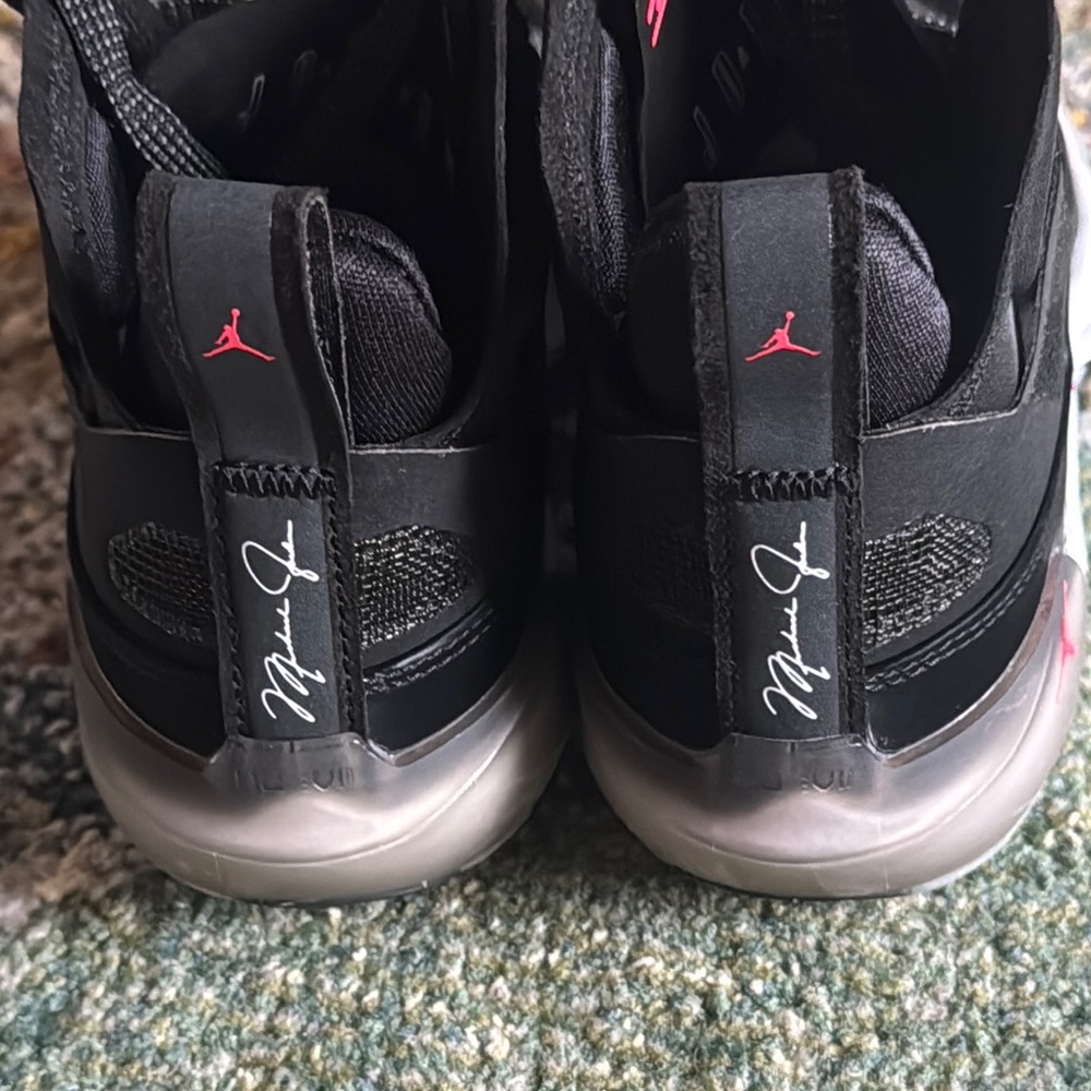 JORDAN XXXVII (GS) BOYS BASKETBALL SHOE IN SZ 3.5 Y…LIKE NEW!!! - Picture 5 of 5